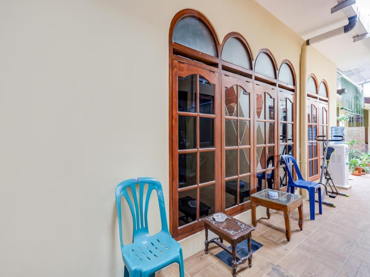 OYO 90095 Indah Homestay Syariah Kejayan Bagian luar foto